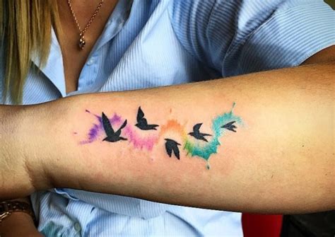 10 Maneras de tatuarte aves sin que se vea Hipster