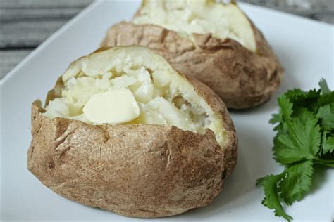 10 minute microwave baked potatoes   Family Food on the Table