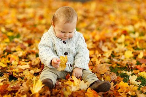 10 nombres de niño inspirados en el otoño