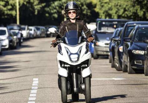 10 Scooters y motos para Mujeres   A2   125 cc   Motos