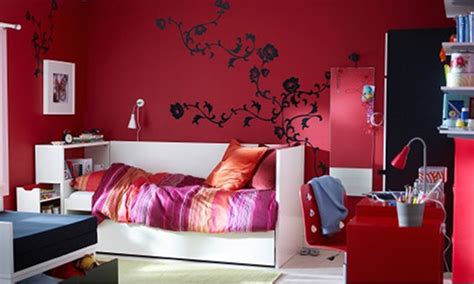 10 vinilos decorativos de Ikea para decorar tus paredes