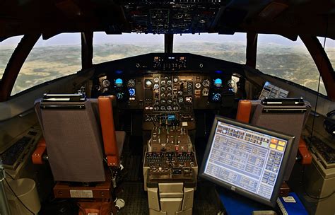 100 Años de Aviación en Canarias: Simulador de vuelo ATR ...