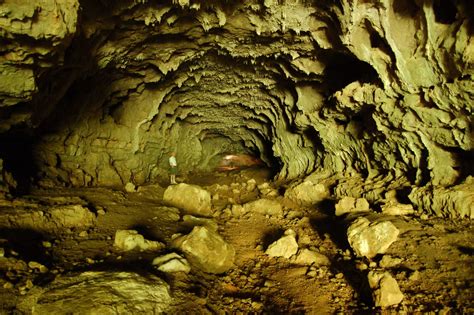1000+ images about Caves on Pinterest | Crystal caves ...