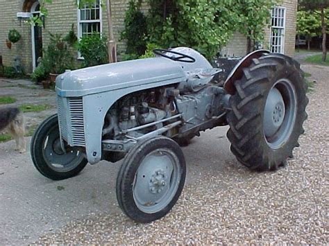 109 best images about Ferguson Tractors on Pinterest | Old ...