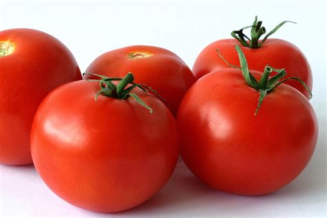 12 Impresionantes Propiedades del Tomate | 1001 Consejos