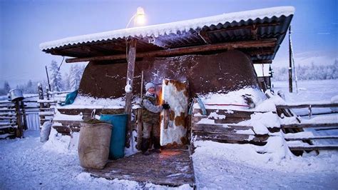 13 Photos of Coldest Village On Earth | Oymyakon, Russia ...