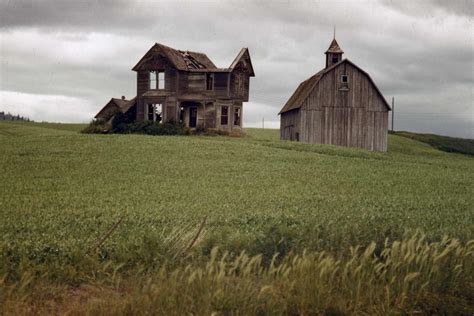 18 Pictures of Abandoned Farms. A Look Into Our Past ...