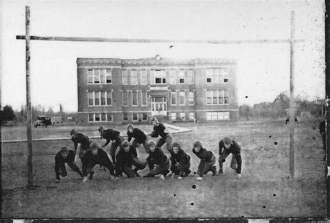 1924 Oak Grove Tigers football team in front of old Oak ...