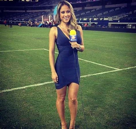 20 Hot Soccer Reporters Who Put the Beauty in the ...