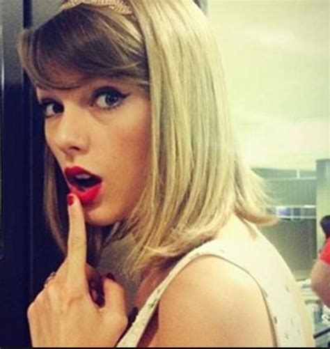 20 ακαταμάχητες φωτογραφίες της Taylor Swift στο Instagram