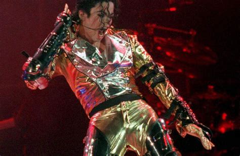 2009: Se apaga la vida de Michael Jackson, el  Rey del pop ...