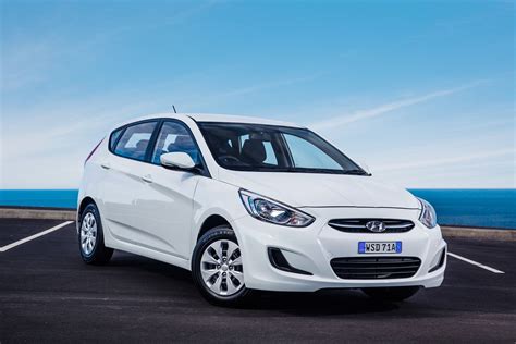 2015 Hyundai Accent pricing and specifications   photos ...