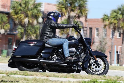 2017 Harley Davidson Road King Special First Ride Review