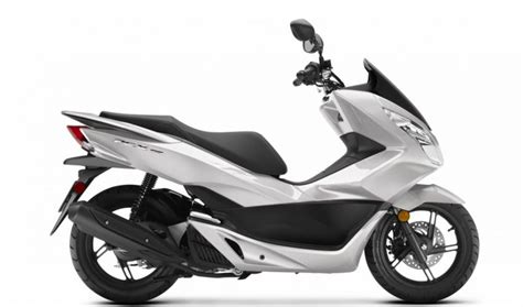 2018 Honda PCX150 Scooter Ride Review | Specs / MPG ...