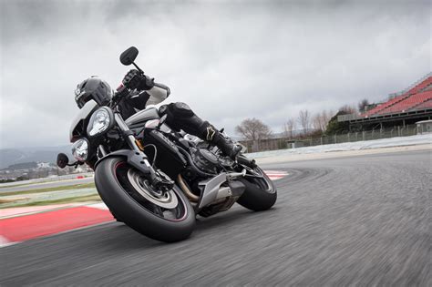2018 Triumph Motorcycle Guide   TotalMotorcycle