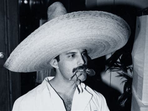 25+ best Freddie Mercury Muerte ideas on Pinterest ...