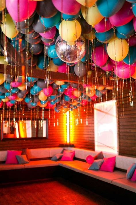 25+ best ideas about Balloon ceiling decorations on ...