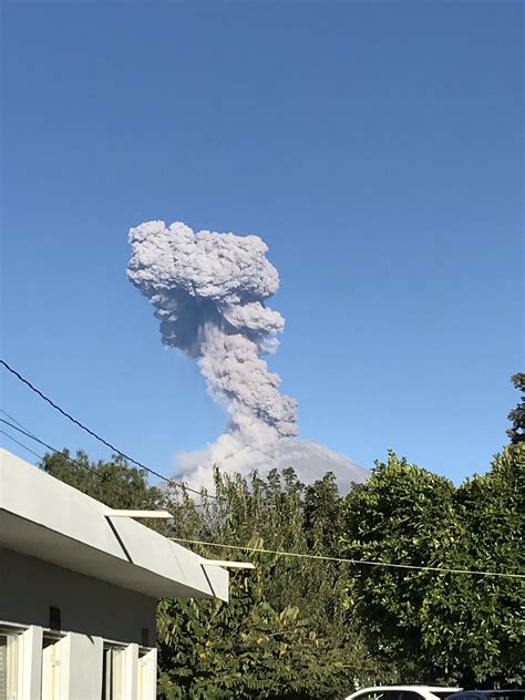 3 explosions rattle Popocatepetl volcano sending column of ...