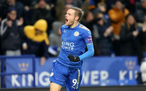 3 Players FPL Manager Should Sign Including Jamie Vardy