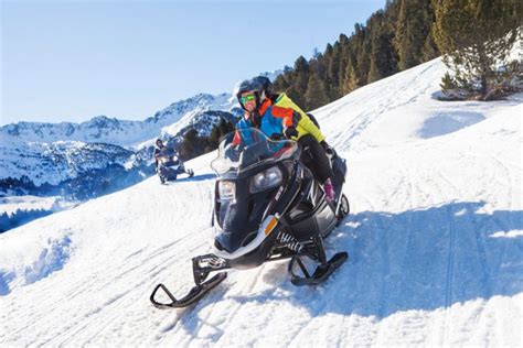 3 rutas en moto de nieve para vivir el invierno como nunca