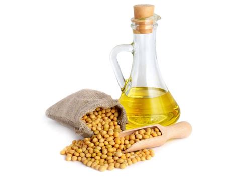 5 Amazing Benefits of Soybean Oil | Organic Facts