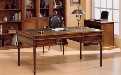 5 mesas clásicas para el despacho   pisos Al día   pisos.com