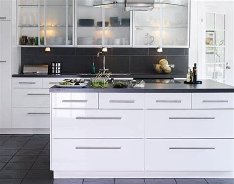 5 Steps to Install Ikea Kitchen Doors on Cabinet | Modern ...