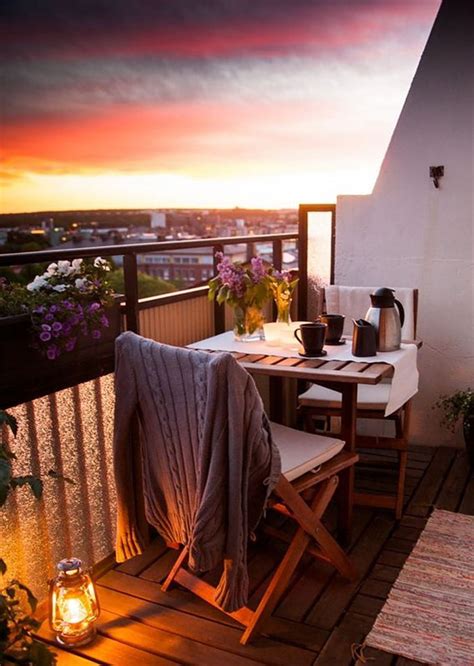 50+ Cozy Balcony Decorating Ideas