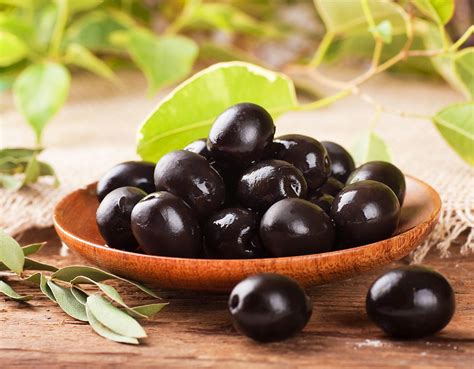 6 Awesome Health Benefits Of Olives That Prove Exactly Why ...