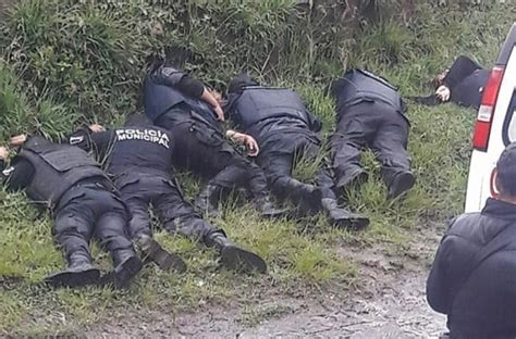 6 police officers murdered in central Mexico   Daily Sabah