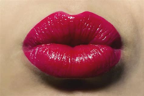 7 tipos de besos que es mejor evitar   VIX