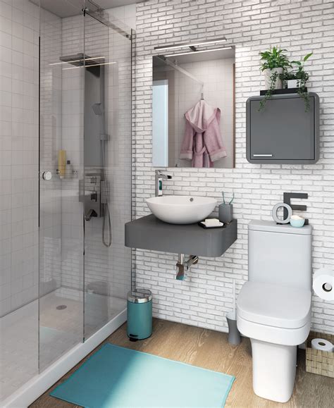 8 baños muy pequeños con un excelente uso del espacio