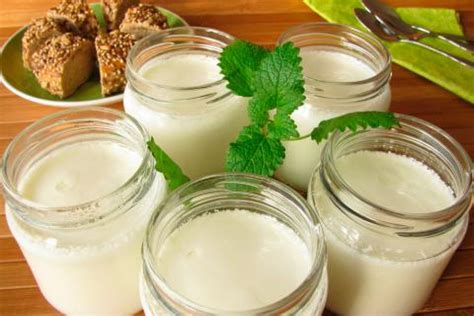 8 Beneficios del yogur para la salud   Alimentos saludables