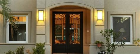 8 Puertas de entrada que se adaptan al estilo de tu casa
