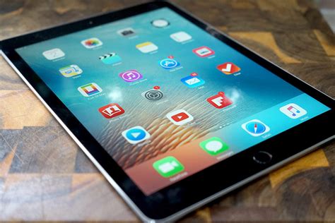 9.7 inch iPad Pro review: Terrific tablet is not a laptop ...