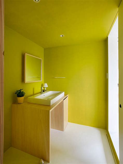 9 baños en colores vivos: propuestas modernas y atrevidas
