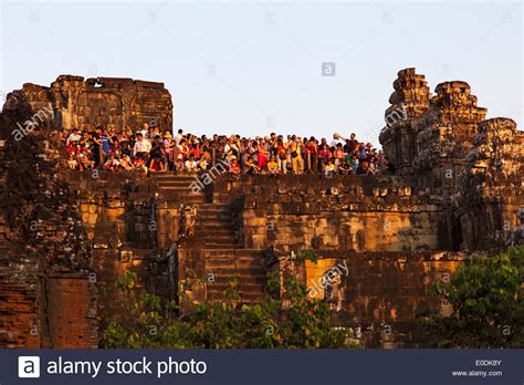 A Large Crowd Watching the Sunset at Phnom Bakheng Temple ...