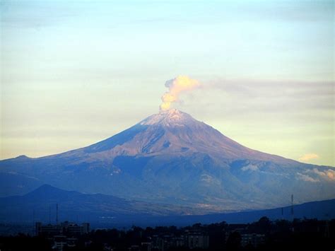 A Legendary Love Story About Volcanoes in Mexico City | A ...