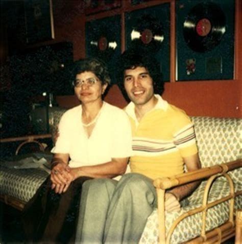 A los 94 años, murió Jer Bulsara, la mamá de Freddie ...