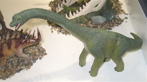A Video Preview of New for 2017 Schleich Dinosaur Models