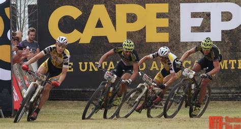 Absa Cape Epic: Sauser y Kulhavy también ganan la sexta etapa