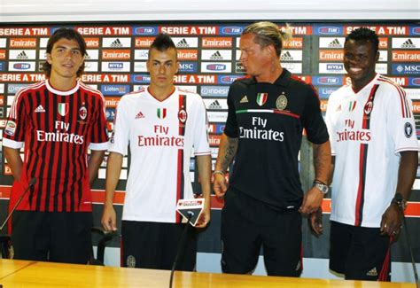 AC Milan Show Off The New Guys/Kits, Train At Milanello ...