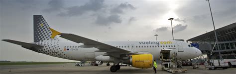 Aéroport de Lille Vols de la compagnie Vueling au départ ...