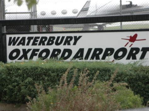Air Traffic Control Tower at Waterbury Oxford Airport ...