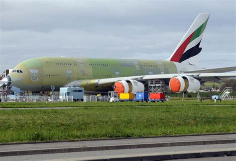 Airbus y Emirates acuerdan nuevas entregas para el A380 ...