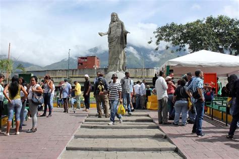 Alcaldía de Sucre recuperó la plaza El Cristo de Petare ...