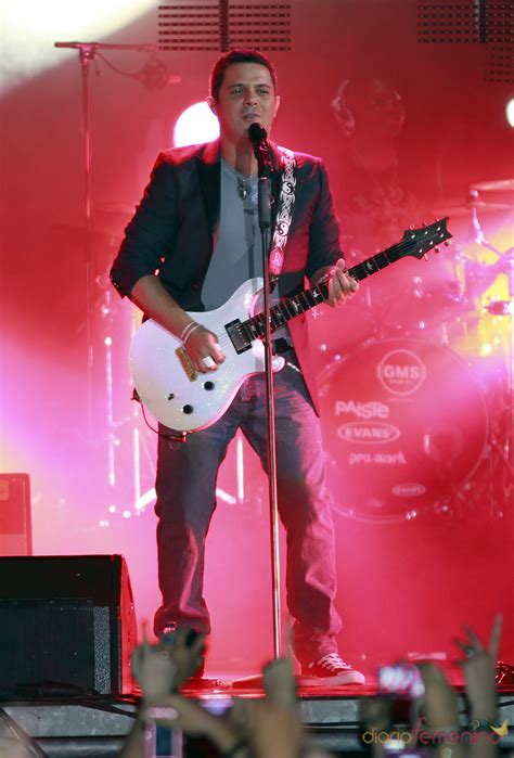 Alejandro Sanz durante un concierto