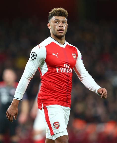 Alex Oxlade Chamberlain Ready to Leave Arsenal