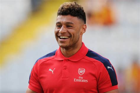 Alex Oxlade Chamberlain Step Up Relationship With ...