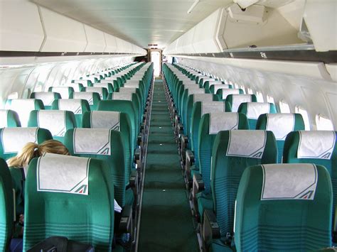 Alitalia apre ai voli low cost con la nuova tariffa light ...